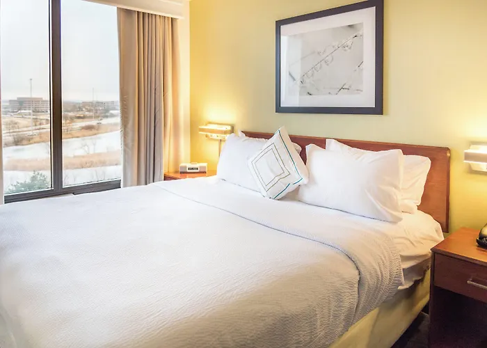 Hotel Springhill By Marriott Chicago Southwest At Hinsdale 3*